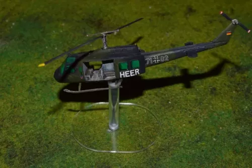 UH-1H "Huey" Helicopter (15mm)